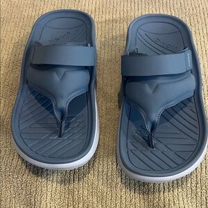 New without tags Vionic Restore II Unisex Recovery Comfort Sandal